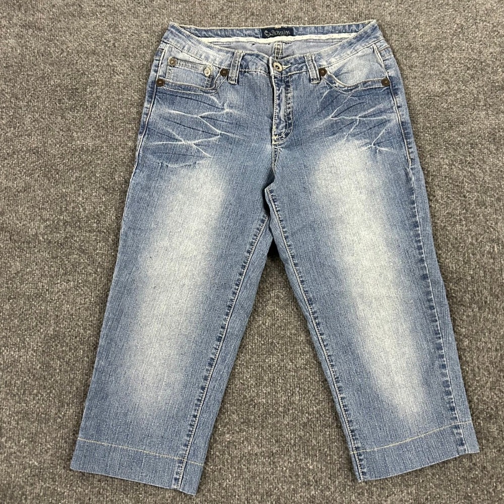 Royalty Capri Jeans Womens Size 8 Blue Light Wash Whiskered Stretch Denim Crop
